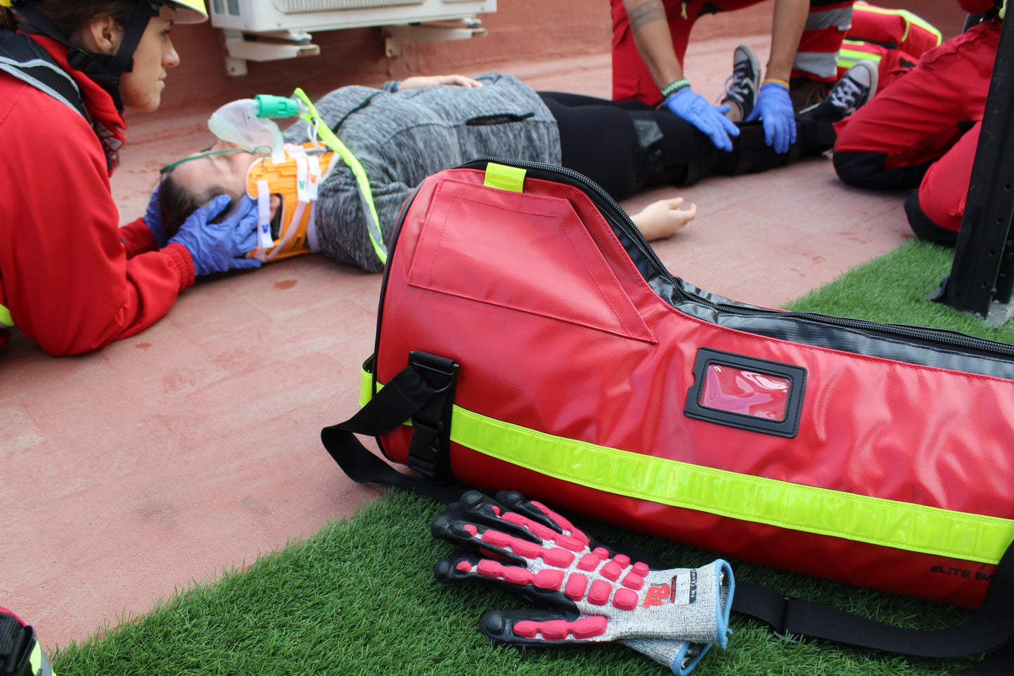 TUBE’S Oxygen Barrel Bag - Red Tarpaulin