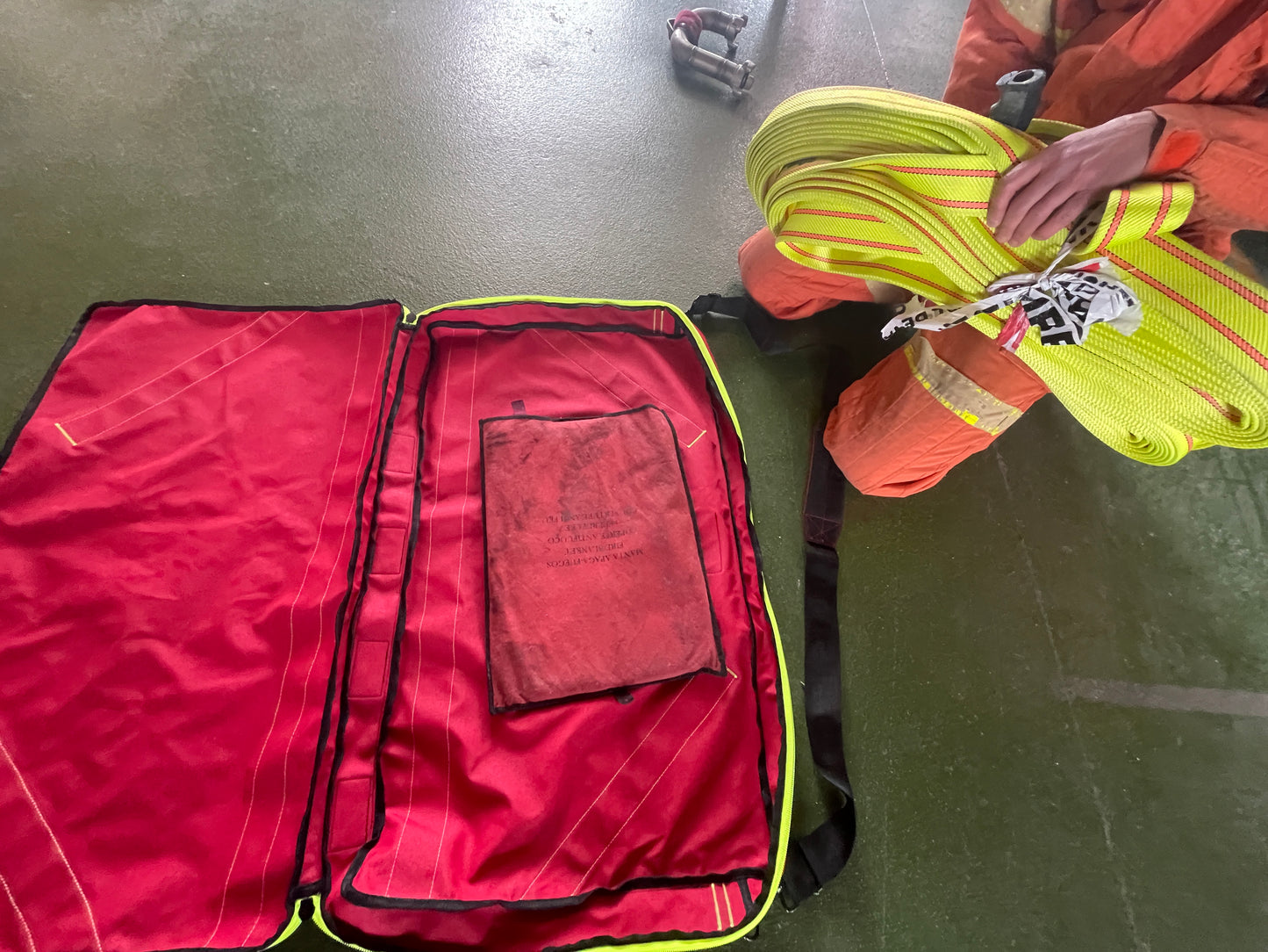 Baho's Hose Pack Bag - Red