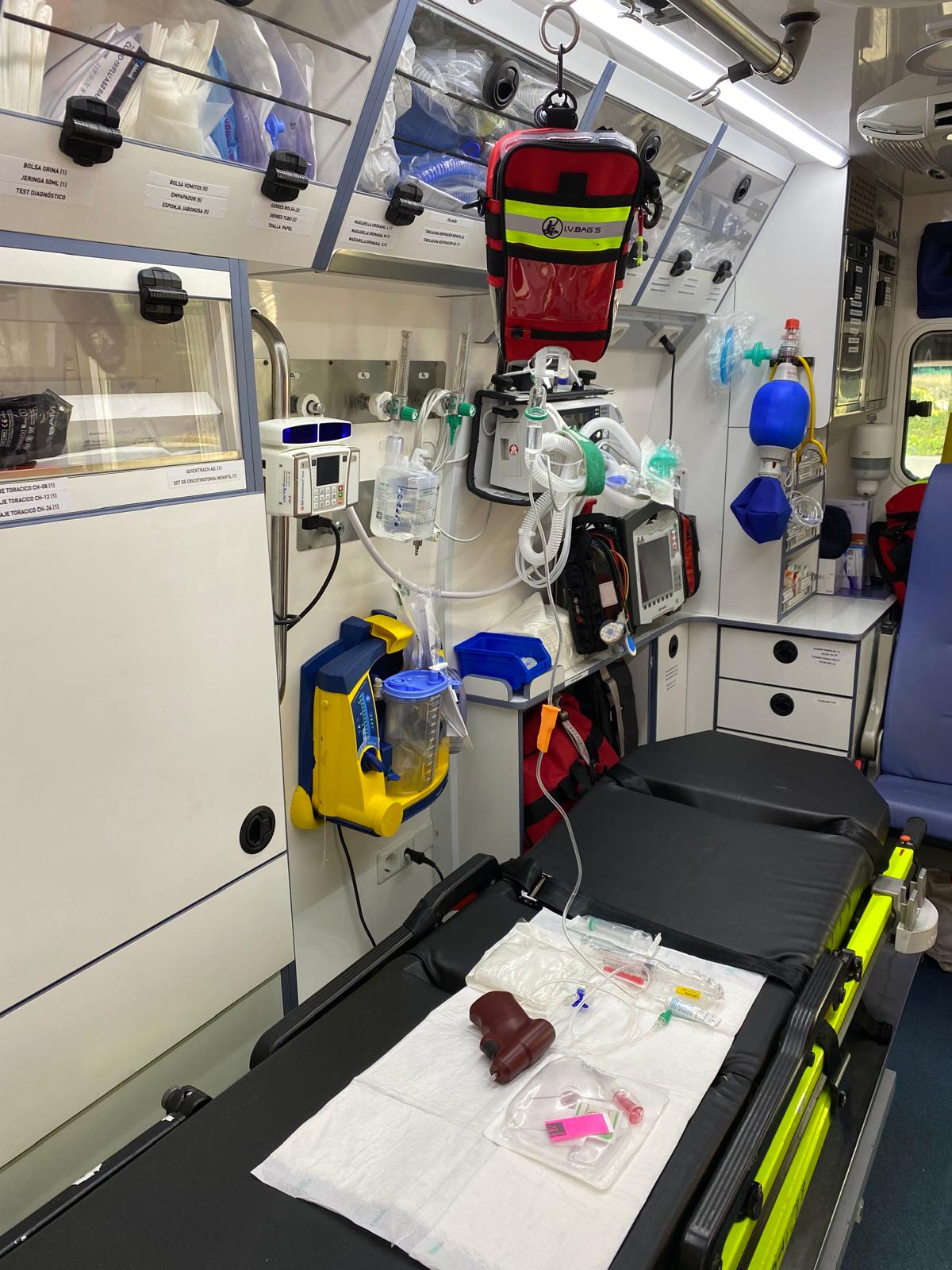 Intravenous Fluid Bag Holder and Temperature Stabiliser